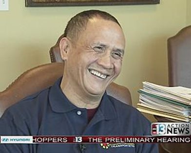 Водитель года в Лос-Анджелесе - таксист Гамбоа, вернувший 300 тысяч забывчевому пассажиру