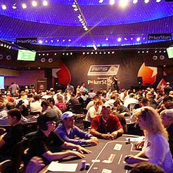 Как правильно выбрать турнир для игры в покер