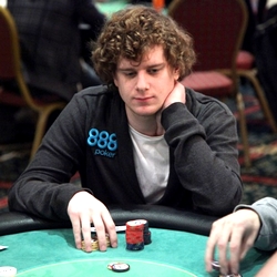 Британец Сэм Холден покидает большой покер