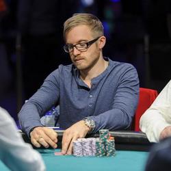 WSOP ME: лидирует скромный швед Мартин Якобсон