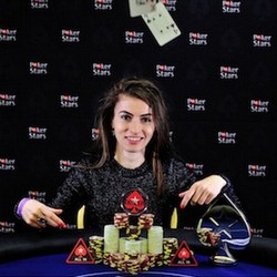 26-летняя румынка выиграла в покер более ,6 миллионов