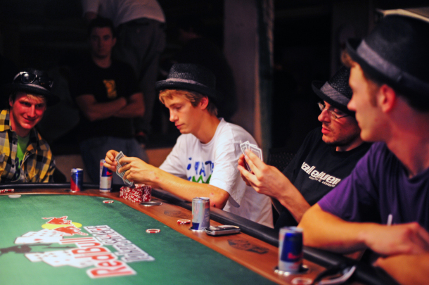 Red Bull стал официальным напитком PokerStars